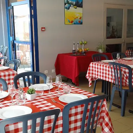 Vvf Le Pays Cathare Carcassonne *