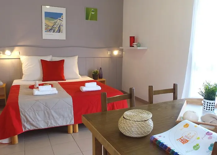 Vvf Le Pays Cathare Carcassonne Saissac